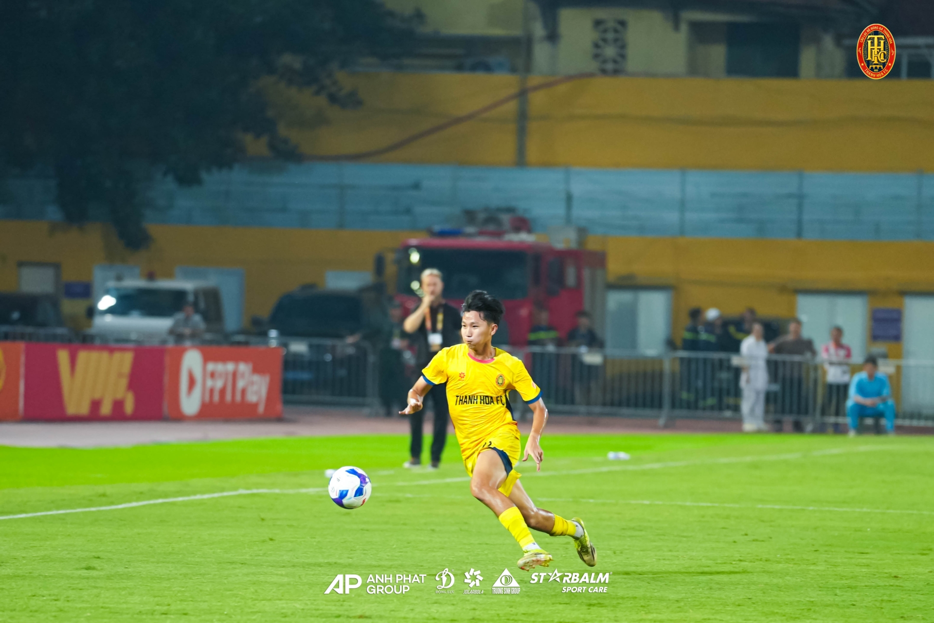 MATCH PHOTOS | MỘT ĐIỂM SỐ, MỘT TINH THẦN CHIẾN ĐẤU CỦA ĐỘI BÓNG XỨ THANH!