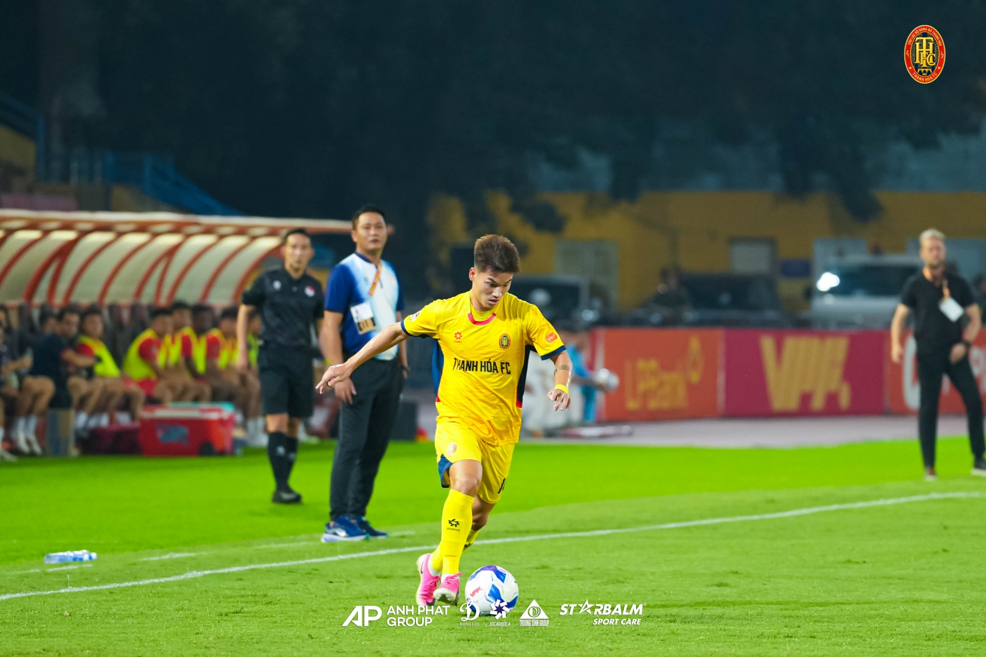 MATCH PHOTOS | MỘT ĐIỂM SỐ, MỘT TINH THẦN CHIẾN ĐẤU CỦA ĐỘI BÓNG XỨ THANH!