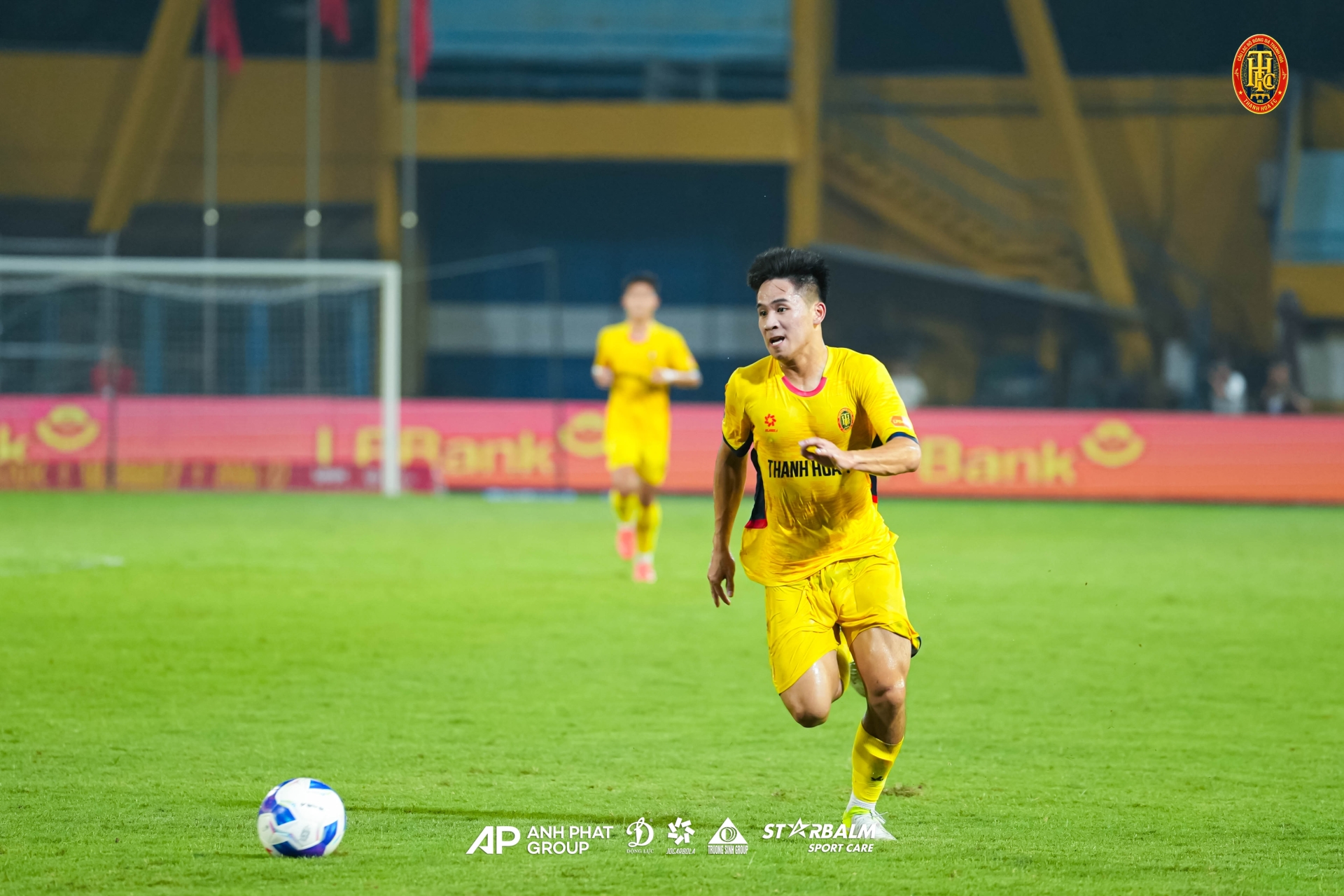 MATCH PHOTOS | MỘT ĐIỂM SỐ, MỘT TINH THẦN CHIẾN ĐẤU CỦA ĐỘI BÓNG XỨ THANH!