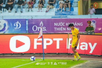 MATCH PHOTOS | MỘT ĐIỂM SỐ, MỘT TINH THẦN CHIẾN ĐẤU CỦA ĐỘI BÓNG XỨ THANH!